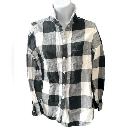 Old Navy Women’s flannel size sm classic fit - Picture 1 of 5